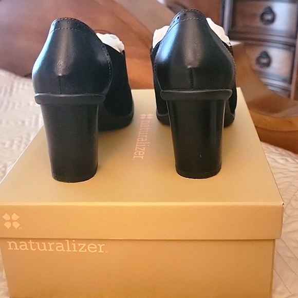 Naturalizer Klipper BLACK Leather 21867001 Shoe Size 7 1/2 Wide Used - Picture 3 of 8